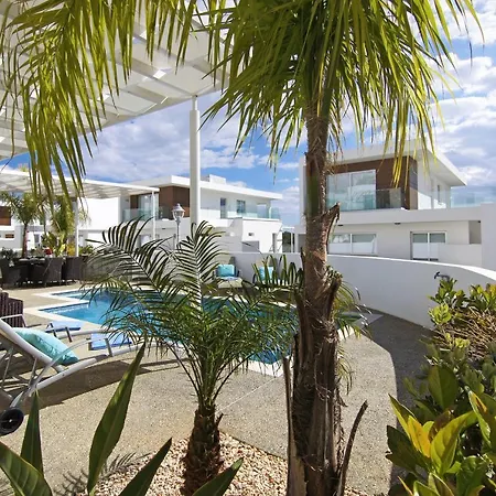 Sunday Villa