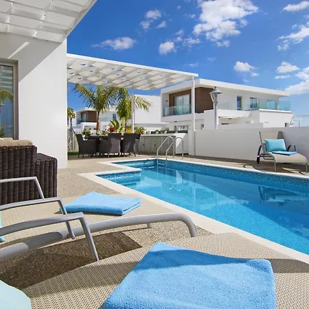 Sunday Villa *